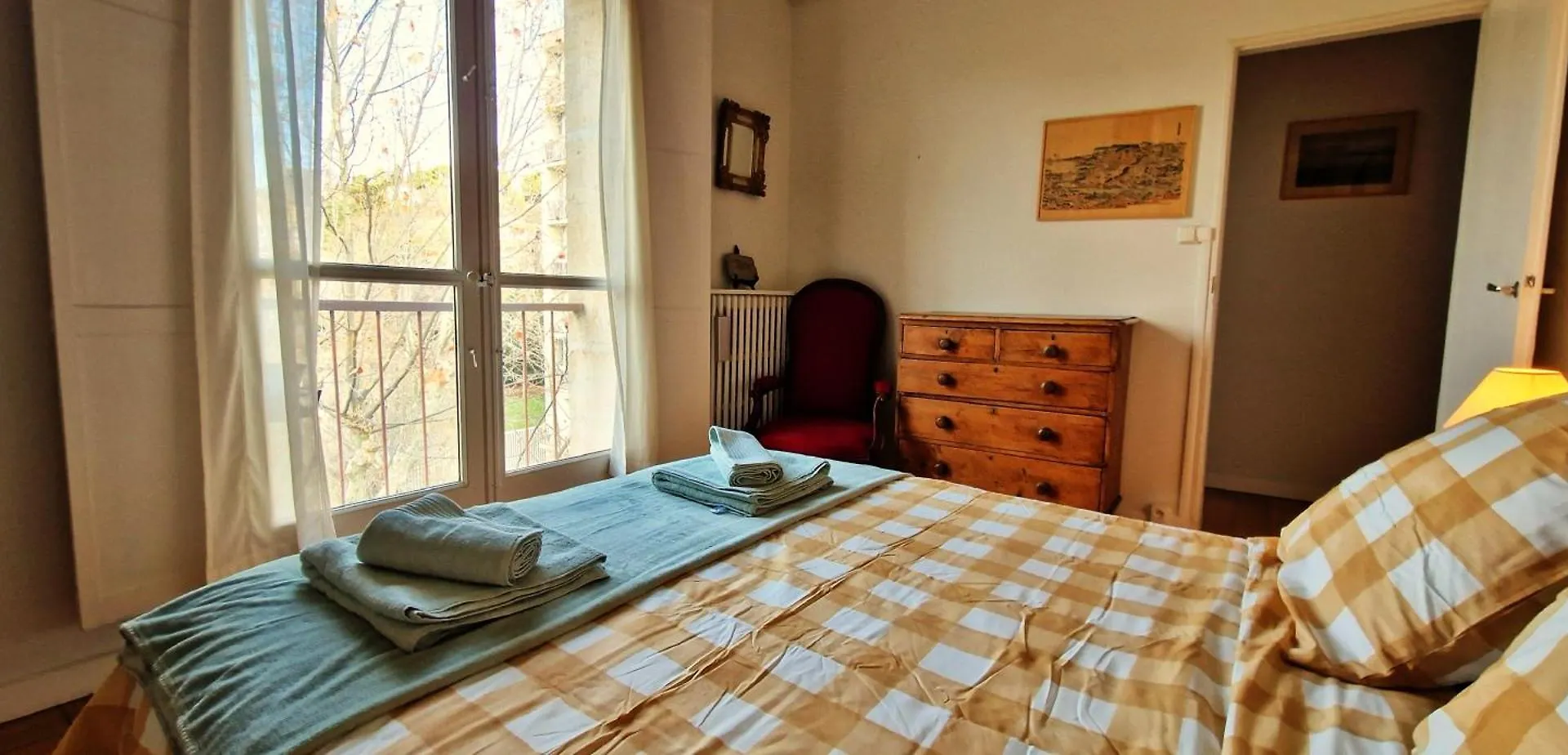 Spacious Apartment 4 People Parking, Bright Aix-en-Provence 0*,